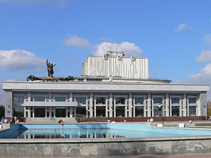 Театры города Барнаула. Афиша