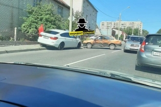 В Барнауле произошло ДТП с БМВ