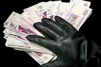 Телефонные мошенники выманили у пенсионера более 110 000 рублей. 