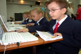 Компьютерная программа за пять минут проверит зрение школьников