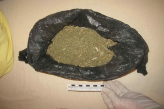 Больше 5 килограммов марихуаны хранил дома подозреваемый в краже