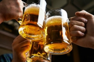 В Алтайский край запрещено возить алкоголь из Казахстана