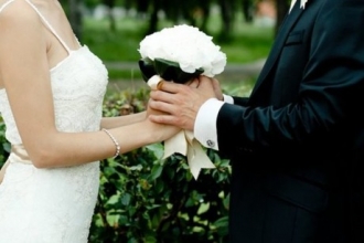 Жители Алтайского края стали меньше жениться и разводиться