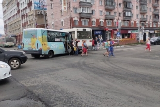 В Барнауле столкнулись автобус и маршрутка 