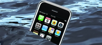 Боится ли iPhone 4 влаги?