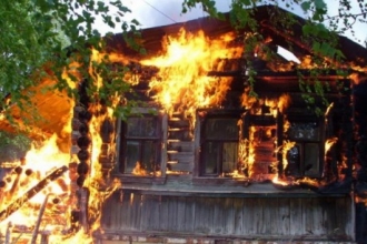 В Рубцовске квартирант убил хозяина и поджег его дом