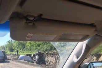 В Алтайском крае два автомобиля слетели с трассы