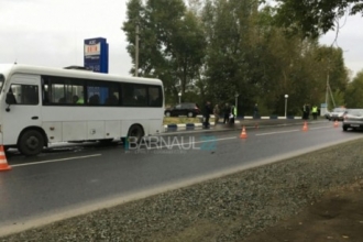В Барнауле маршрутка сбила пешехода