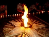 Алтайцы зажгли свечи памяти для тех, кто не вернулся с войны