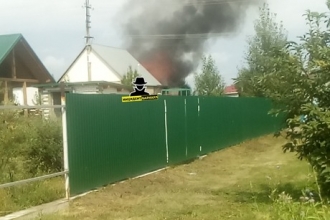 В Барнауле при пожаре погиб подросток 