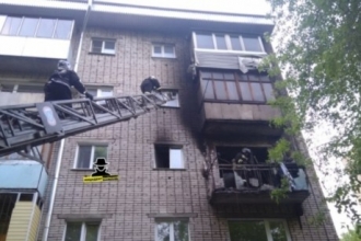 В Барнауле в воскресенье произошел пожар в многоквартирном доме