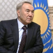 Назарбаев лидирует