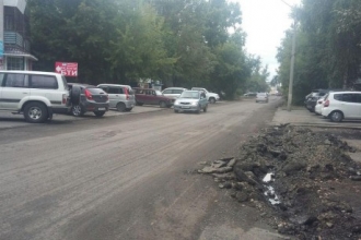 В Барнауле ремонтируют улицу Деповскую