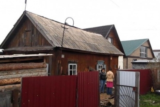 В Новоалтайске мужчина хотел сжечь дом с тремя людьми