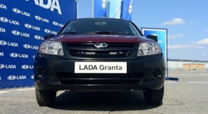 В Барнауле оказались первые обладатели новой Lada Granta