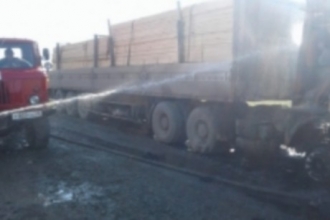 В Алтайском крае горел грузовик