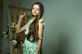 11-летняя столичная школьница Александрия Лаптева придумала первый всероссийский конкурс для юных поэтов-песенников