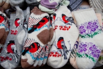 Женщина решила купить носки в Интернете, но потеряла 20 000 рублей