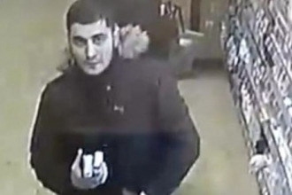 В Барнауле разыскивают парня, совершившего кражу из магазина